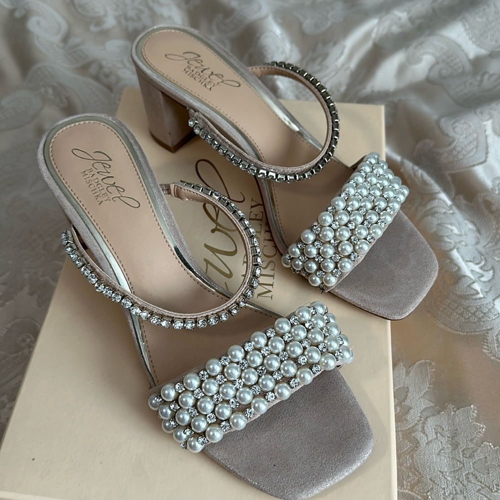 Jewel Badgley mischka